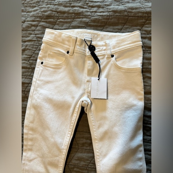 ⭐️NEW⭐️ Burberry Kids Straight leg jeans. Sz 4 - Picture 3 of 12